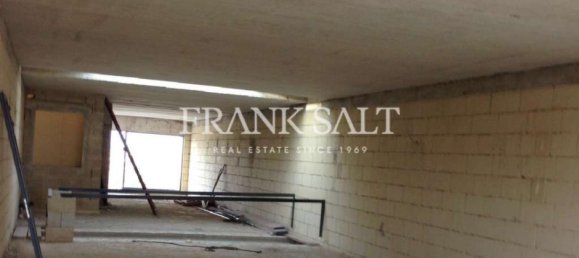 700m² Office in Zebbug, Malta No. 12929 14