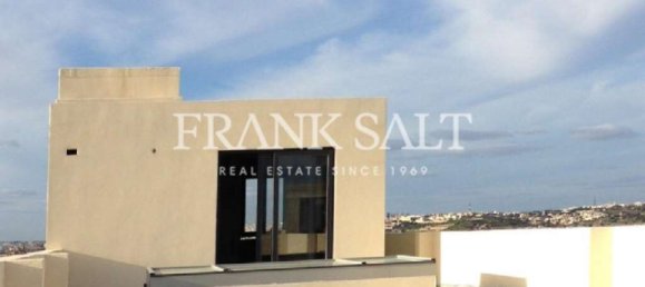 700m² Office in Zebbug, Malta No. 12929 12