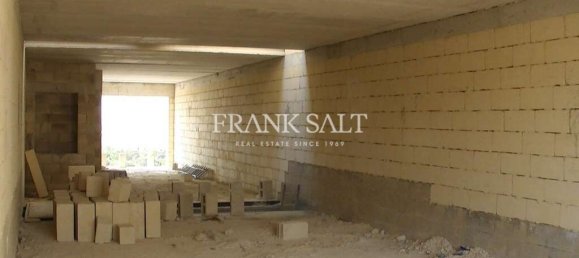 700m² Office in Zebbug, Malta No. 12929 3