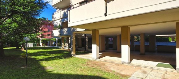 3 bedrooms Apartment in Lissone, Italy No. 364333 24