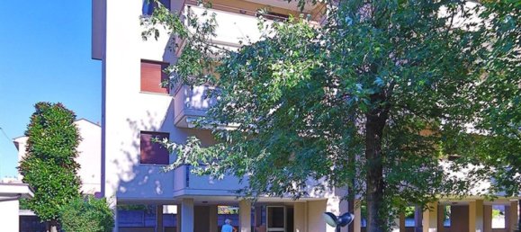 3 bedrooms Apartment in Lissone, Italy No. 364333 2