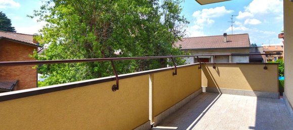 3 bedrooms Apartment in Lissone, Italy No. 364333 6