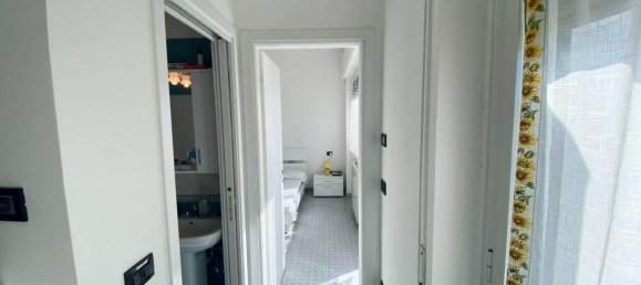 4-Zimmer Wohnung in Loano, Italy, Nr. 19770 11