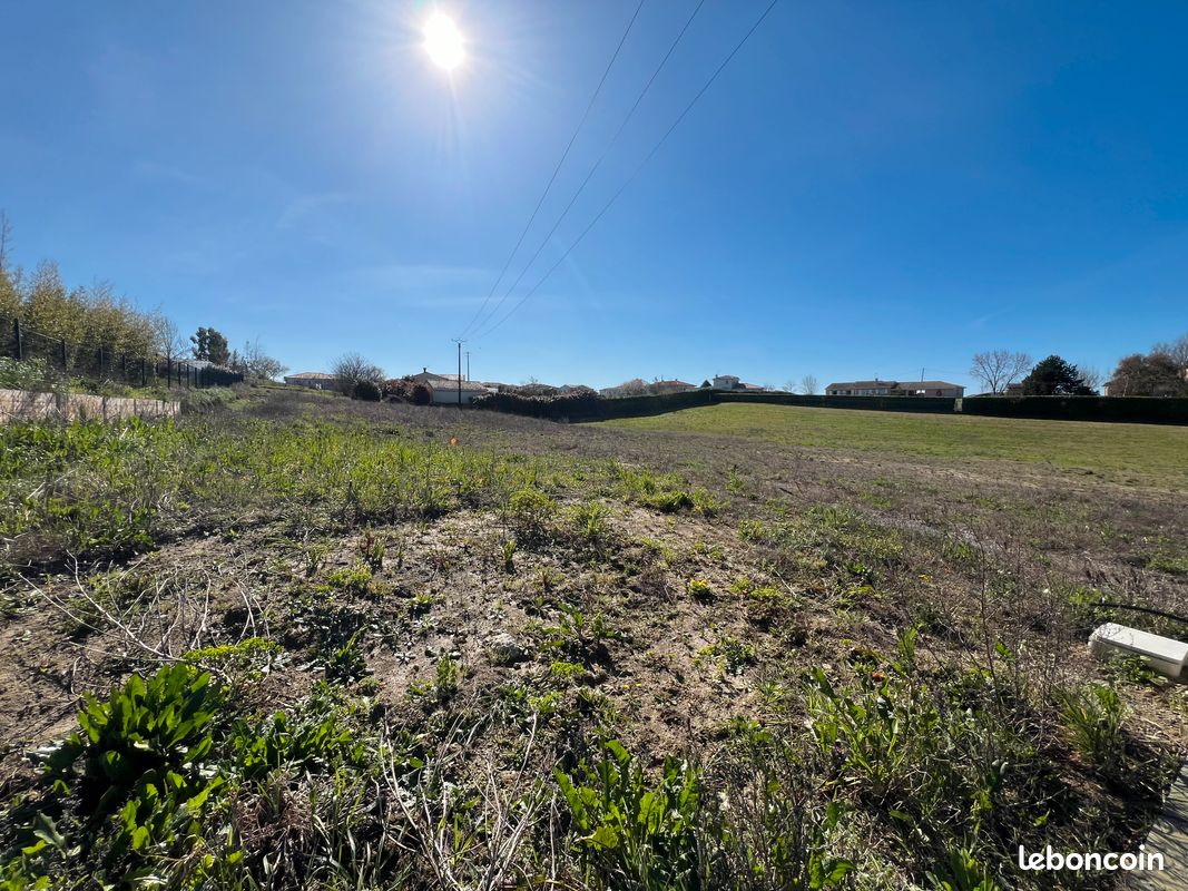  Land in Haute-Garonne, France No. 335979