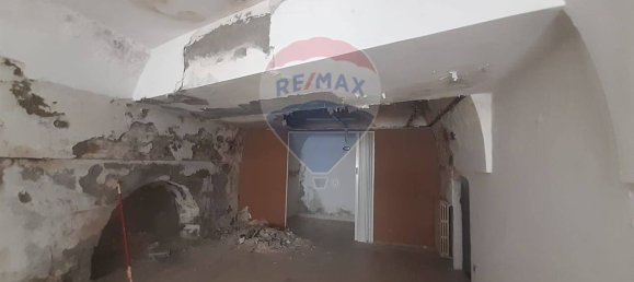 140m² Commercial property in Pisticci, Italy No. 69072 5