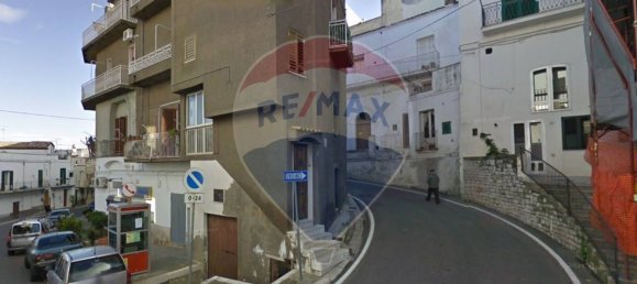 140m² Commercial property in Pisticci, Italy No. 69072 3