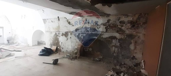 140m² Commercial property in Pisticci, Italy No. 69072 6