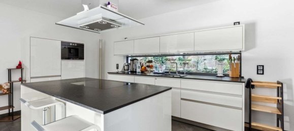 7 rooms Villa in Baden-Wurttemberg, Germany No. 36727 6