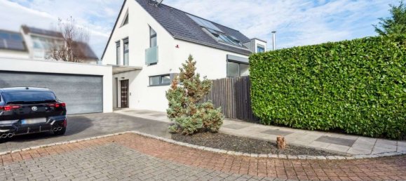 7 rooms Villa in Baden-Wurttemberg, Germany No. 36727 3