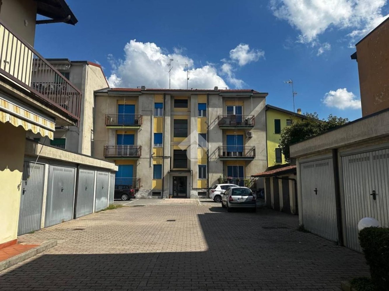 2 bedrooms Apartment in Melzo, Italy No. 398499