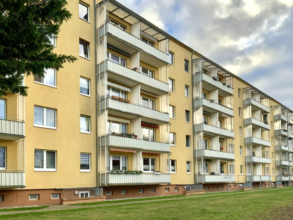 Apartamento de 2 dormitorios en Neubrandenburg, Germany No. 106343