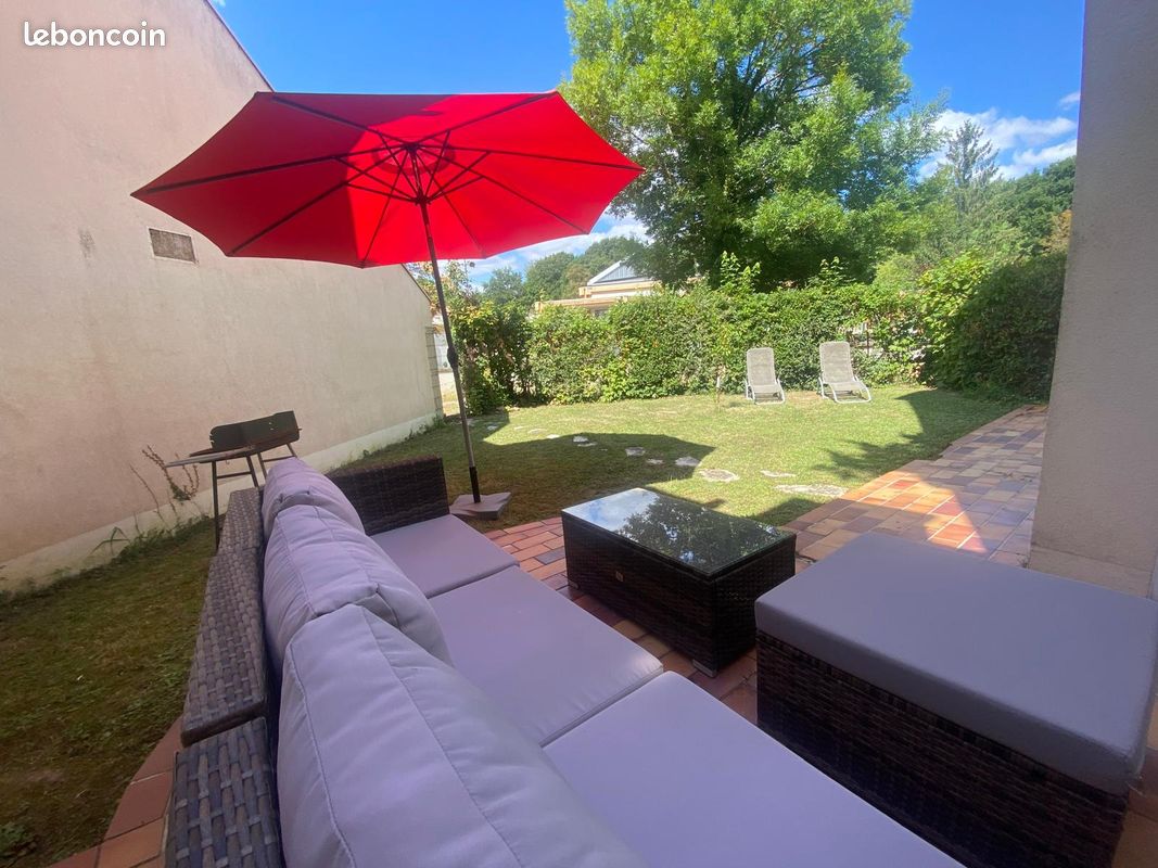 4 bedrooms Apartment in Nandy, France No. 320618