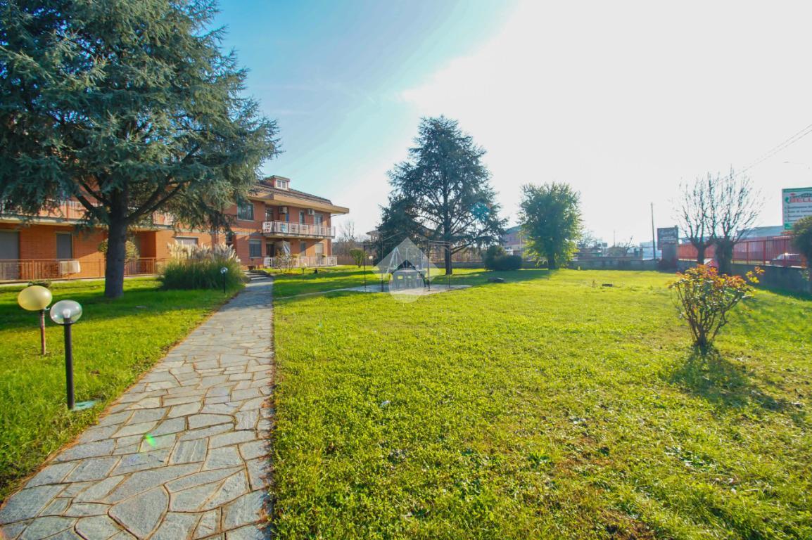 3 rooms Penthouse in Turin, Italy No. 235575