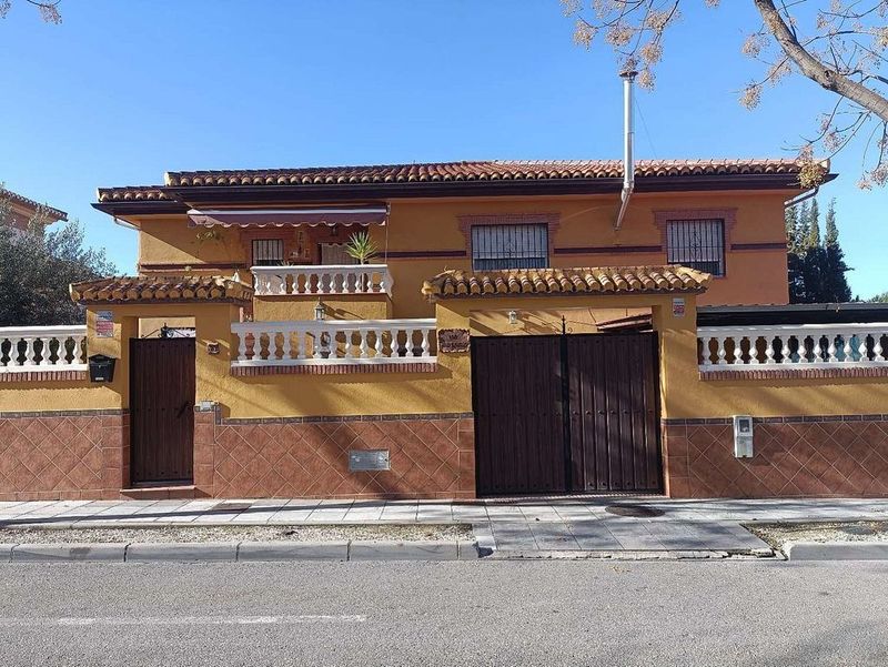 5 bedrooms House in Armilla, Spain No. 225495