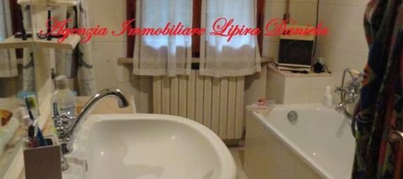 6 rooms House in Certaldo, Italy No. 161042 9