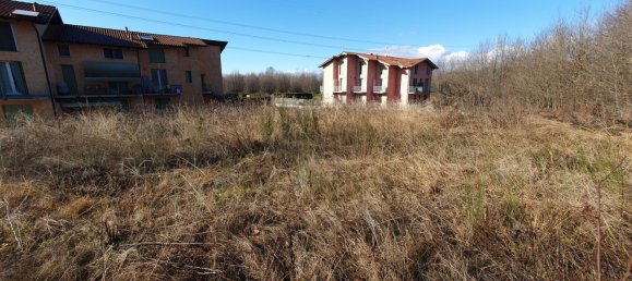 Grundstück in Malnate, Italy 1420m², Nr. 312033 2