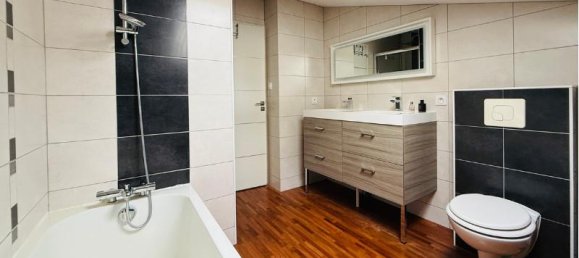 3 chambres Maison à Maine-et-Loire, France No. 307045 6