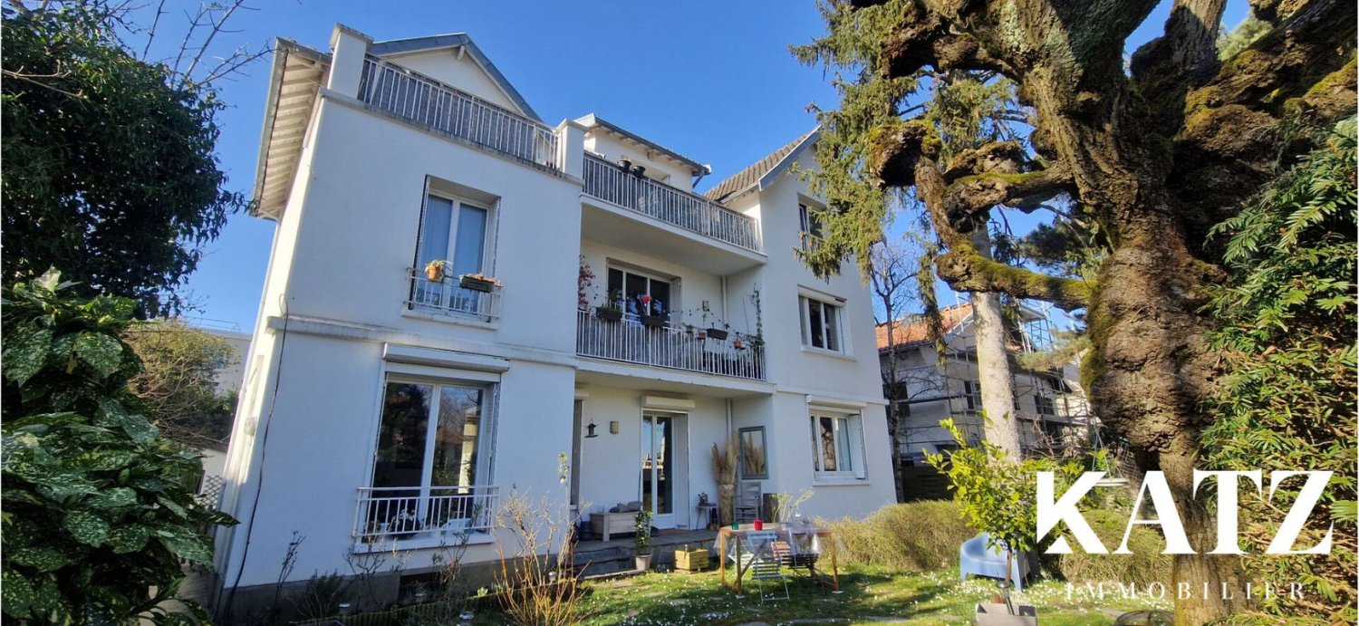 Квартира с 3 спальнями в Гарш, Франция № 116520