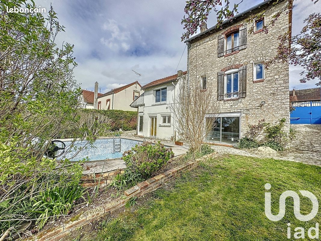 5 Schlafzimmer Haus in Amilly, France, Nr. 68477