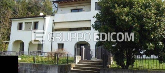 5 rooms Apartment in Vittorio Veneto, Italy No. 267546 2