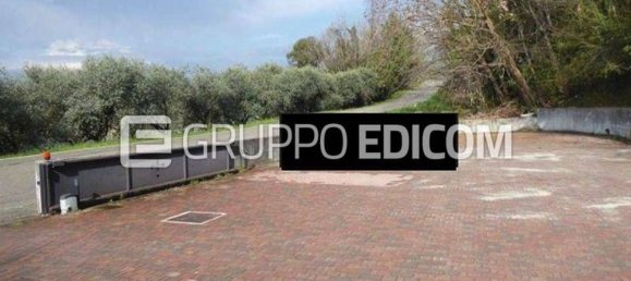 5 rooms Apartment in Vittorio Veneto, Italy No. 267546 6