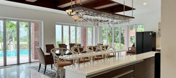 4 bedrooms Cafe / restaurant in Pattaya, Thailand No. 19035 17