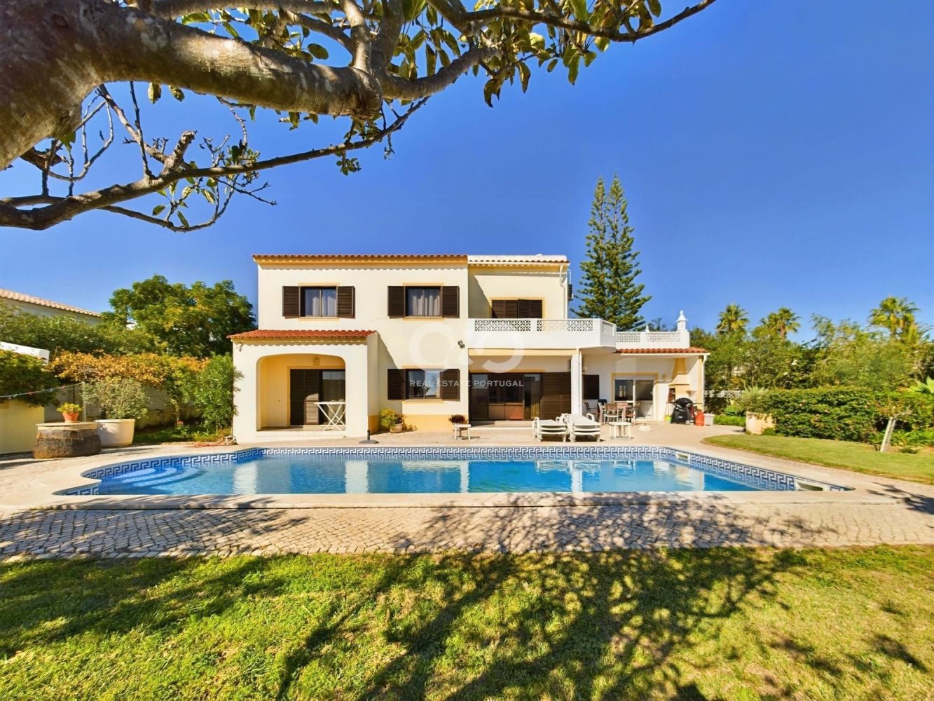 5 bedrooms Villa in Luz, Portugal No. 128516