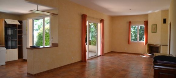 Дом с 3 спальнями в Пюи-Сен-Мартен, Франция № 306224 3