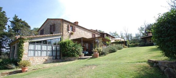 11 rooms House in Passignano sul Trasimeno, Italy No. 53688 3
