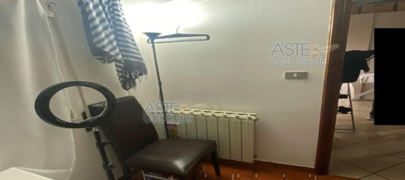 Casa de 11 habitaciónes en Colleferro, Italy No. 11807 12