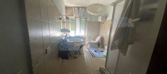 Casa de 11 habitaciónes en Colleferro, Italy No. 11807 16