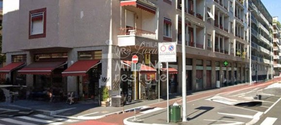 2 rooms Commercial property in Milan, Italy No. 378954 6