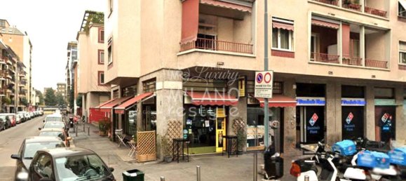 2 rooms Commercial property in Milan, Italy No. 378954 3