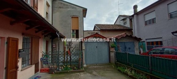 2 rooms House in Castelleone, Italy No. 83251 3