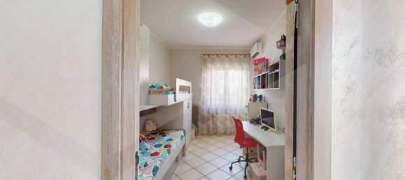 3 bedrooms Apartment in Arzano, Italy No. 24671 27