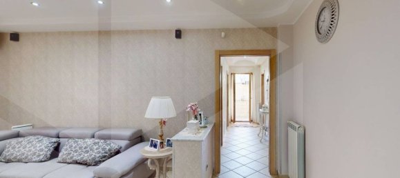 3 bedrooms Apartment in Arzano, Italy No. 24671 10