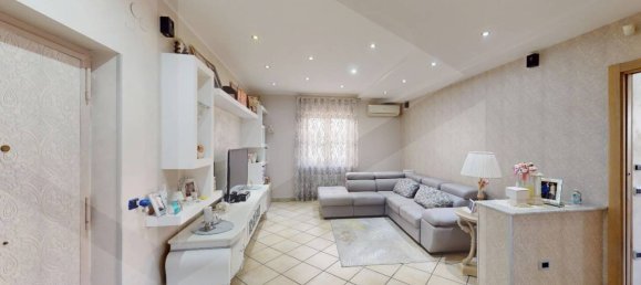 3 bedrooms Apartment in Arzano, Italy No. 24671 8