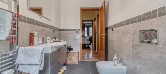 4-Zimmer Wohnung in Bologna, Italy, Nr. 5642 26