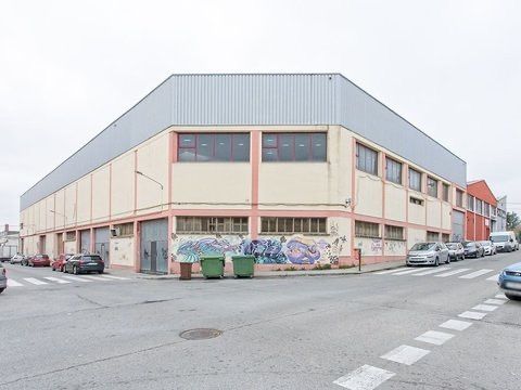 600m² Warehouse in Terrassa, Spain No. 163273
