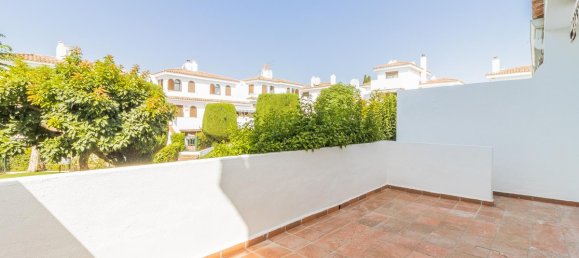 Adosado de 3 dormitorios en Estepona, Spain No. 178270 15