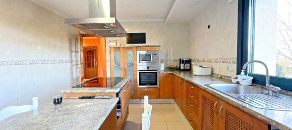 6 bedrooms House in Cambre, Spain No. 112105 27