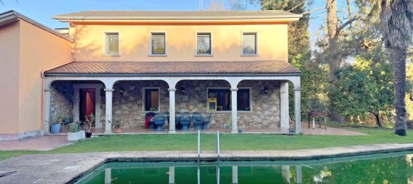 6 bedrooms House in Cambre, Spain No. 112105 2