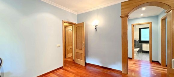 6 bedrooms House in Cambre, Spain No. 112105 21