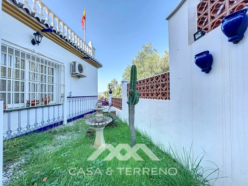 4 bedrooms House in Caleta de Velez, Spain No. 45224