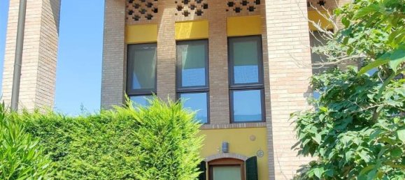 3 rooms House in Lodi, Italy No. 74165 2