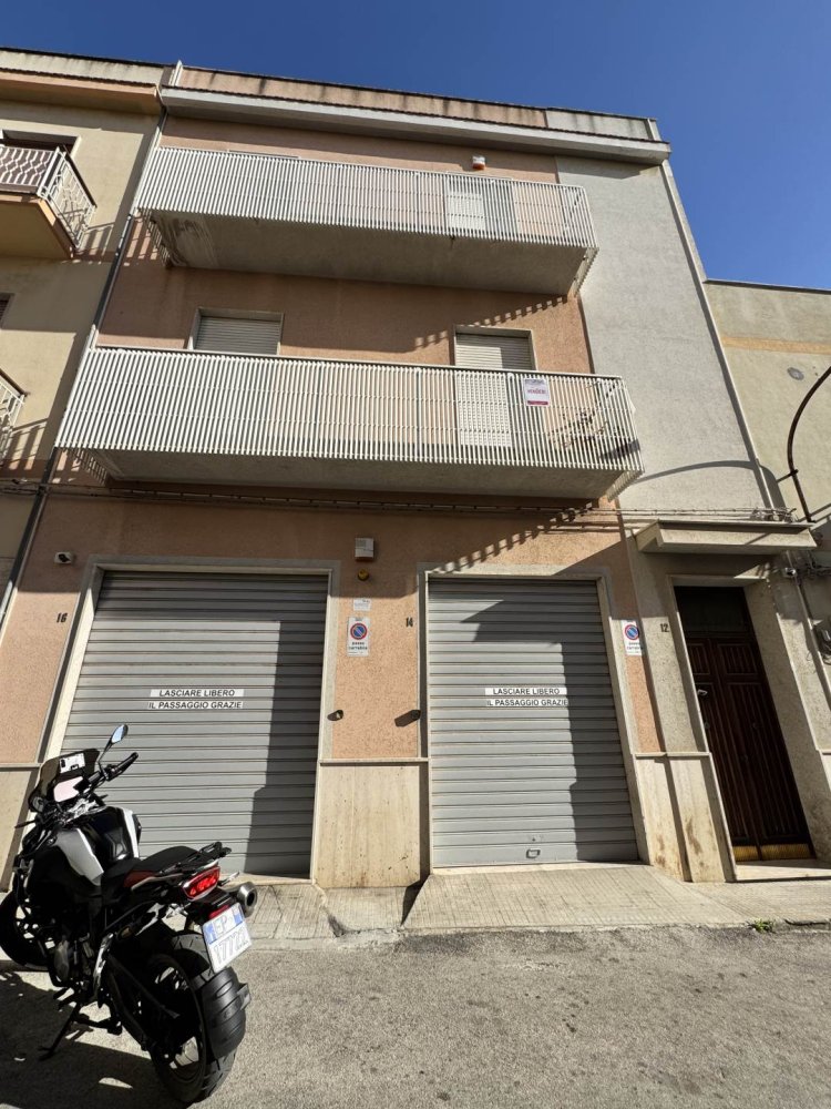 15 rooms House in Erice, Italy No. 275541