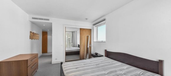 2 bedrooms Apartment in London, United Kingdom No. 8383 6