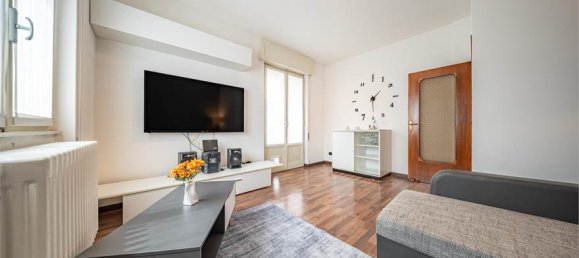 6 bedrooms House in Prata Camportaccio, Italy No. 377701 5