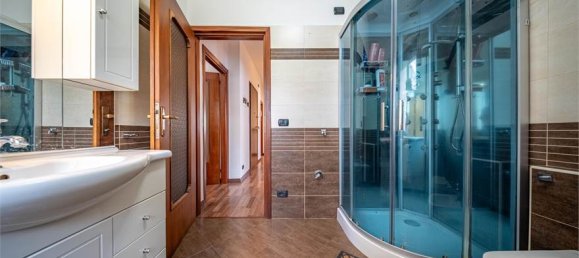 6 bedrooms House in Prata Camportaccio, Italy No. 377701 37