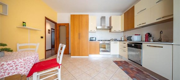 6 bedrooms House in Prata Camportaccio, Italy No. 377701 17